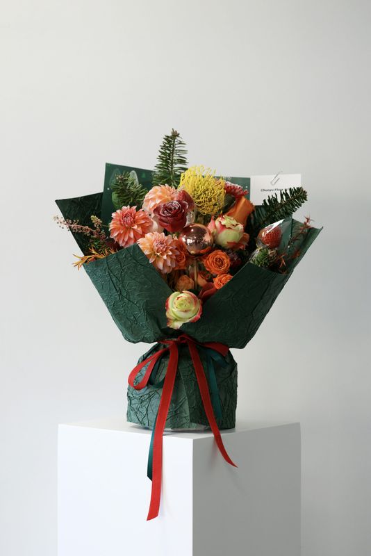 Classic Locally-Grown Flower Wrap