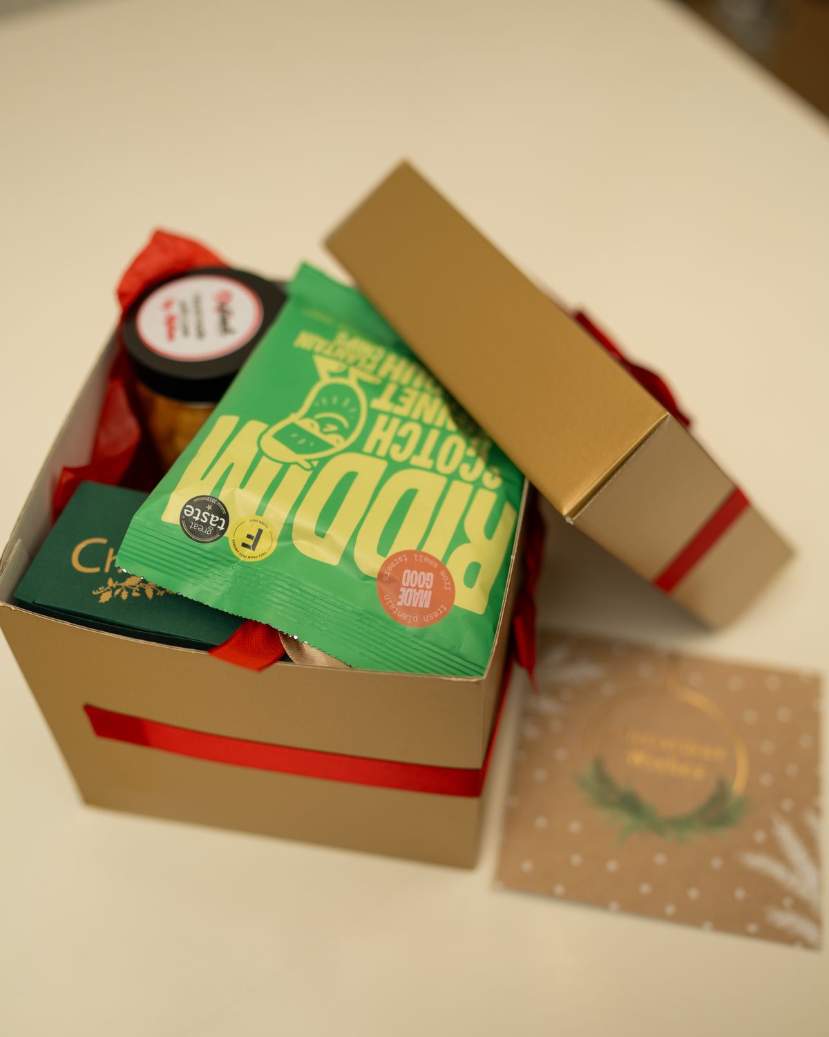 Optional Gift Box, Ribbon & Christmas Card