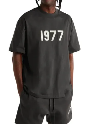 Essentials Iron 1977 Tee Black