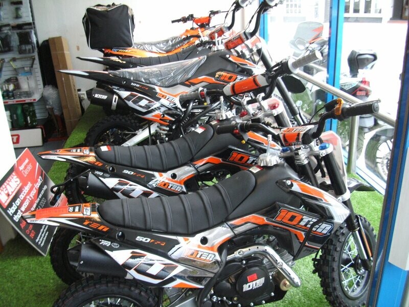PIT BIKES (50CC 90CC)
