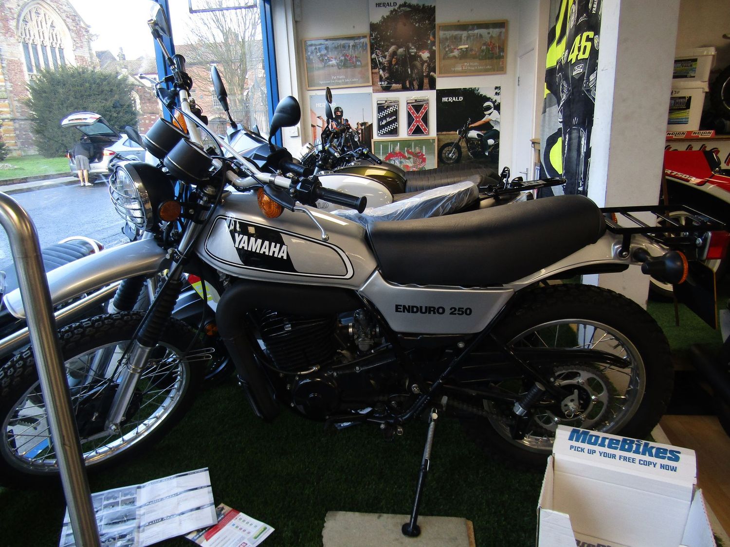 YAMAHA DT 250 ENDURO