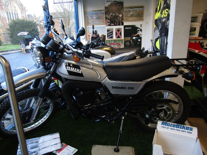 YAMAHA DT 250 ENDURO