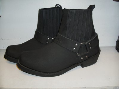 boots size 44