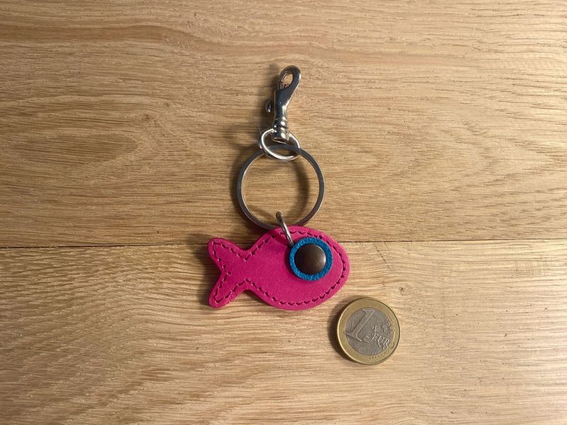 Porte-clefs poisson rose fluo, oeil menthe.