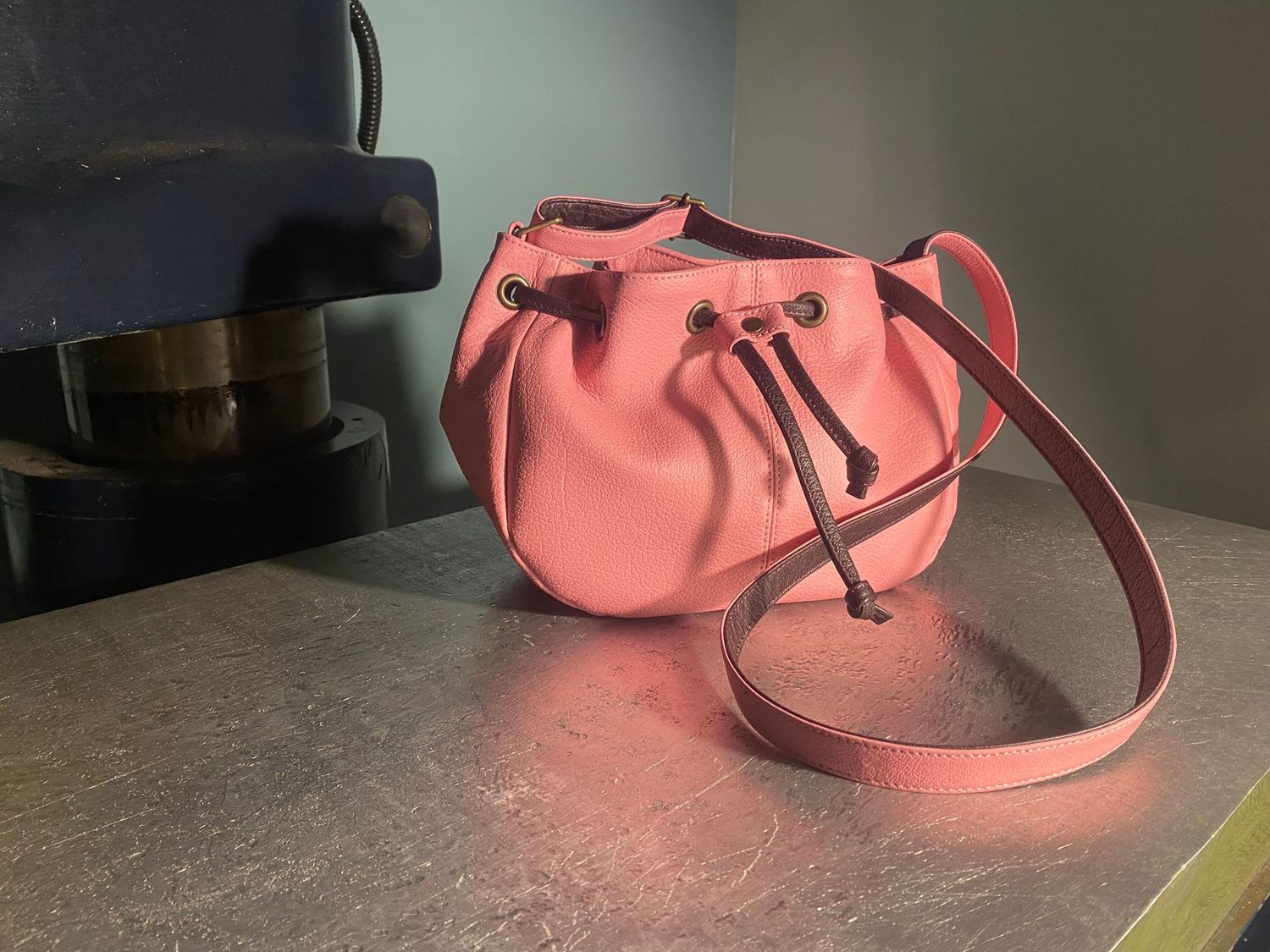 Aliena 2, buffle hortensia et bordeaux.