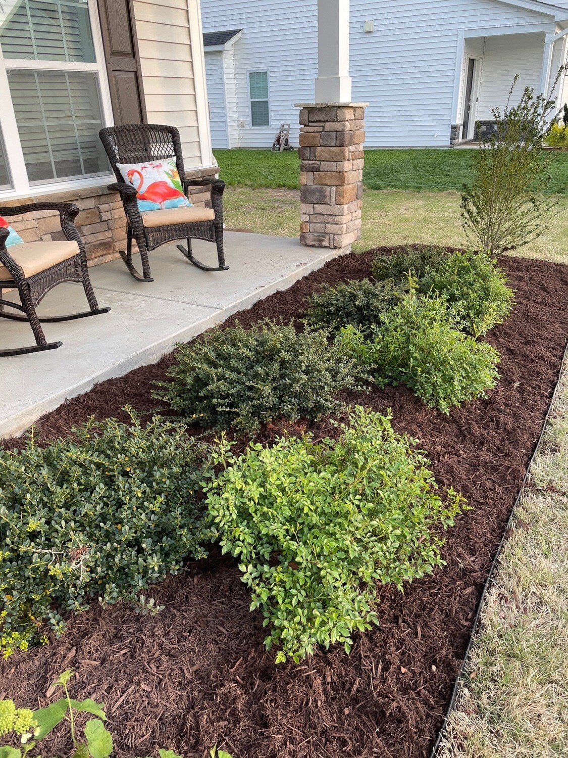 Walnut DYED Triple Shred Hardwood Mulch