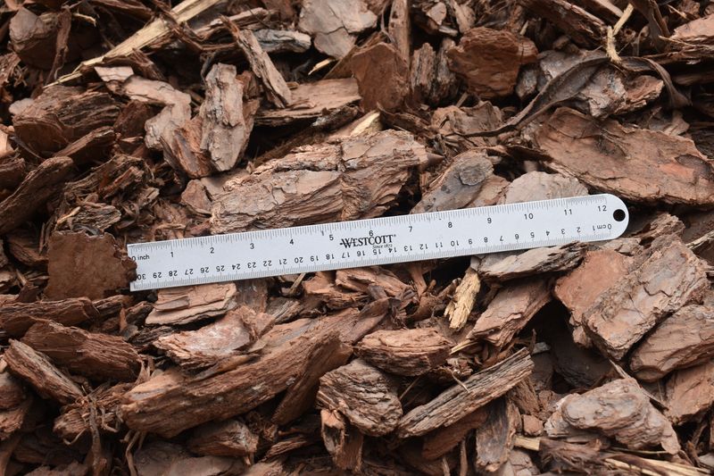 Pine Bark Nugget LARGE (Bulk per cu. yd) Pine Bark Nugget LARGE (Bulk per cu. yd)