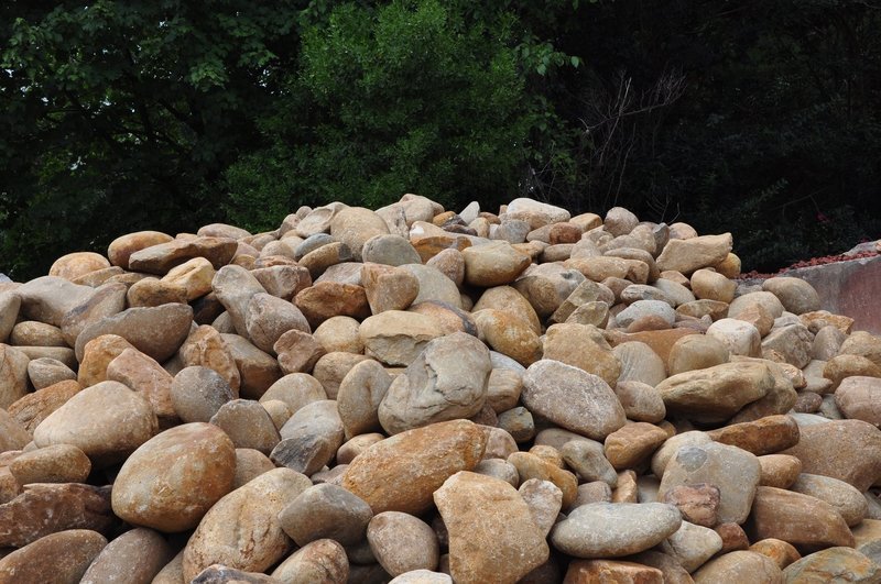 BULK River Rock TENNESSEE 6" to 12" (per cu. yd) DURHAM ONLY WHEN AVAILABLE (SEE it in PALLETS)
