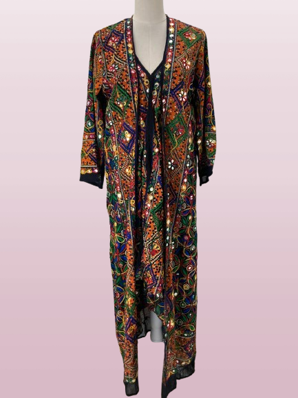 kaftan bordado con espejos