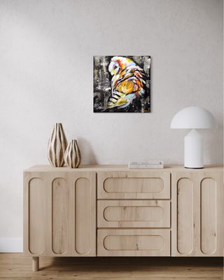 "UHU – Majestic Night Watchman"