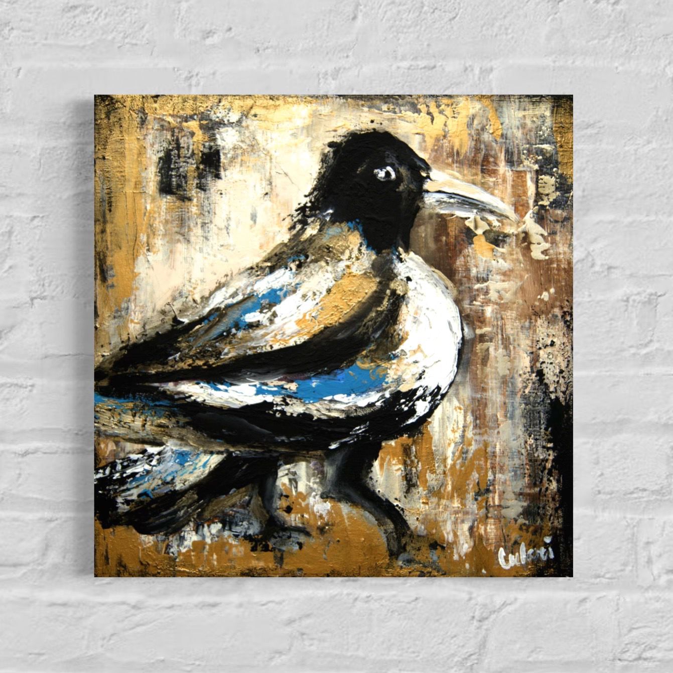 Crow – Mysterious Messenger Between Worlds