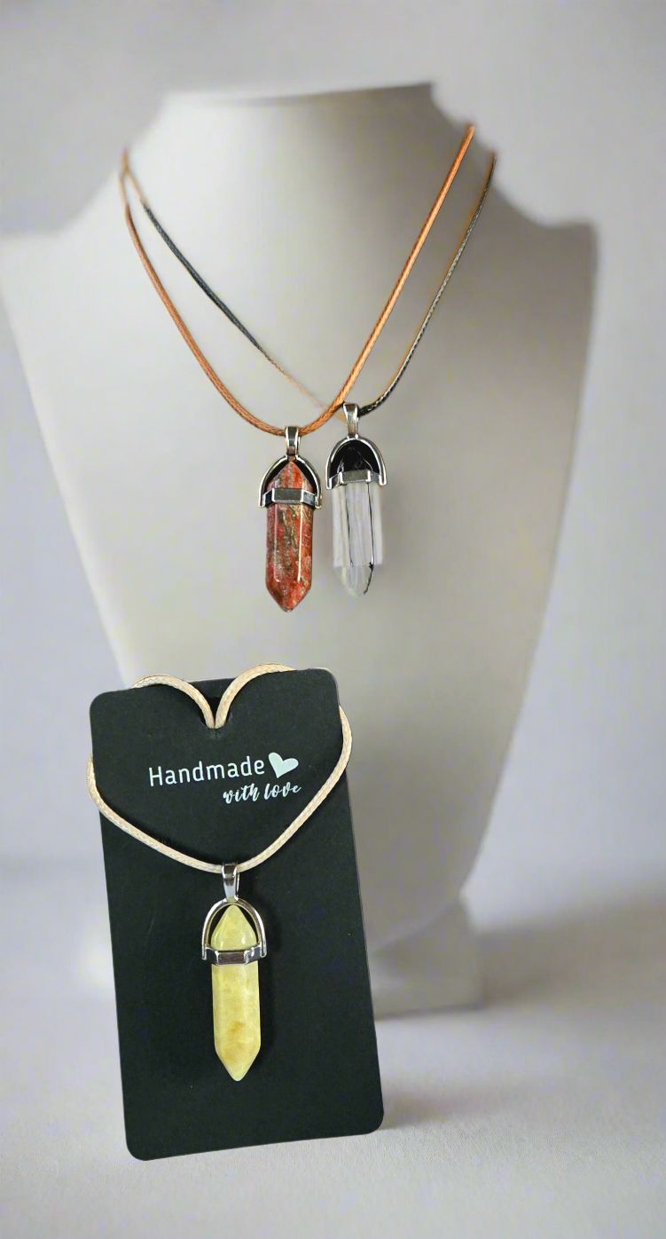 Crystal pendant necklace