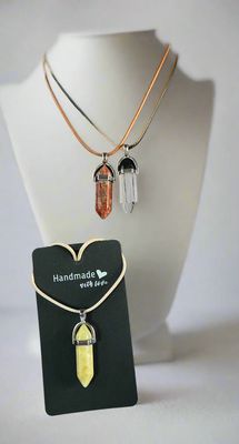 Crystal pendant necklace