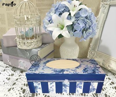 Pudełko na chusteczki - Niebieskie róże