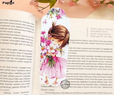 Zakładka do książki z dziewczynką w różowej sukience
