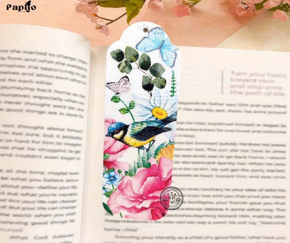 Zakładka do książki z ptaszkiem na gałązce