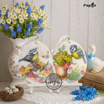 Drewniana zawieszka z ptaszkiem