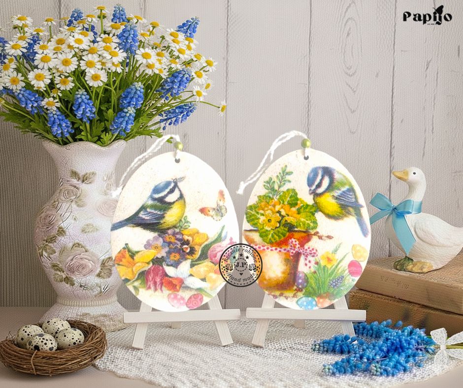 Drewniana zawieszka z ptaszkiem