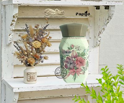 Ozdobny słoik z bukietem wiosennym