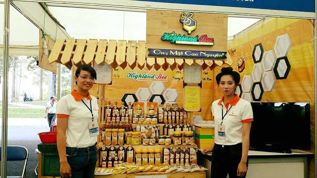 Mật ong nguyên chất Cao Nguyên Highlandbee chai 500ml (0.5lít)