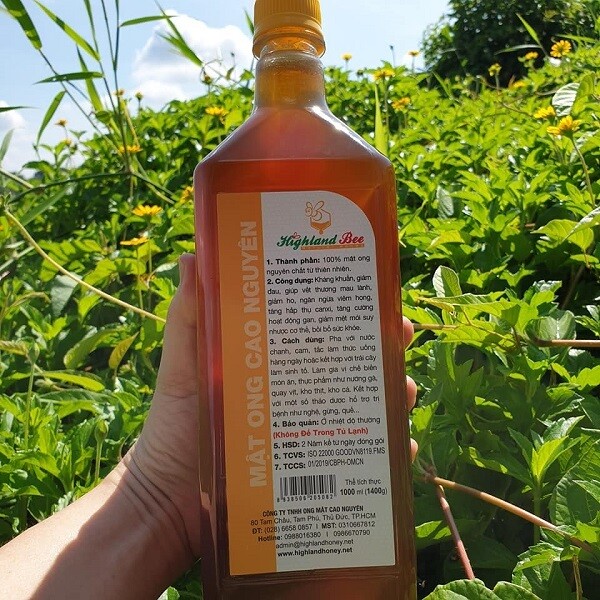 Mật ong nguyên chất Cao Nguyên Highlandbee chai 1000ml (1lít)
