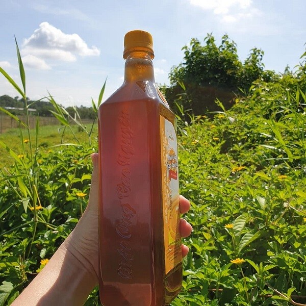Mật ong nguyên chất Cao Nguyên Highlandbee chai 1000ml (1lít)