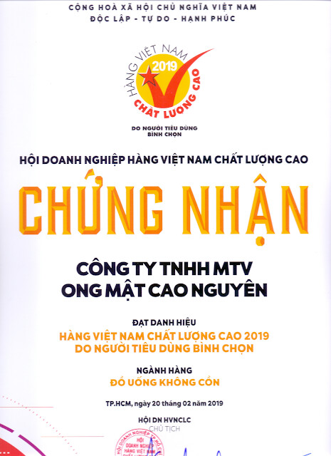 Mật ong nguyên chất Cao Nguyên Highlandbee chai 500ml (0.5lít)