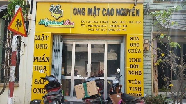 Mật ong nguyên chất Cao Nguyên Highlandbee chai 1000ml (1lít)