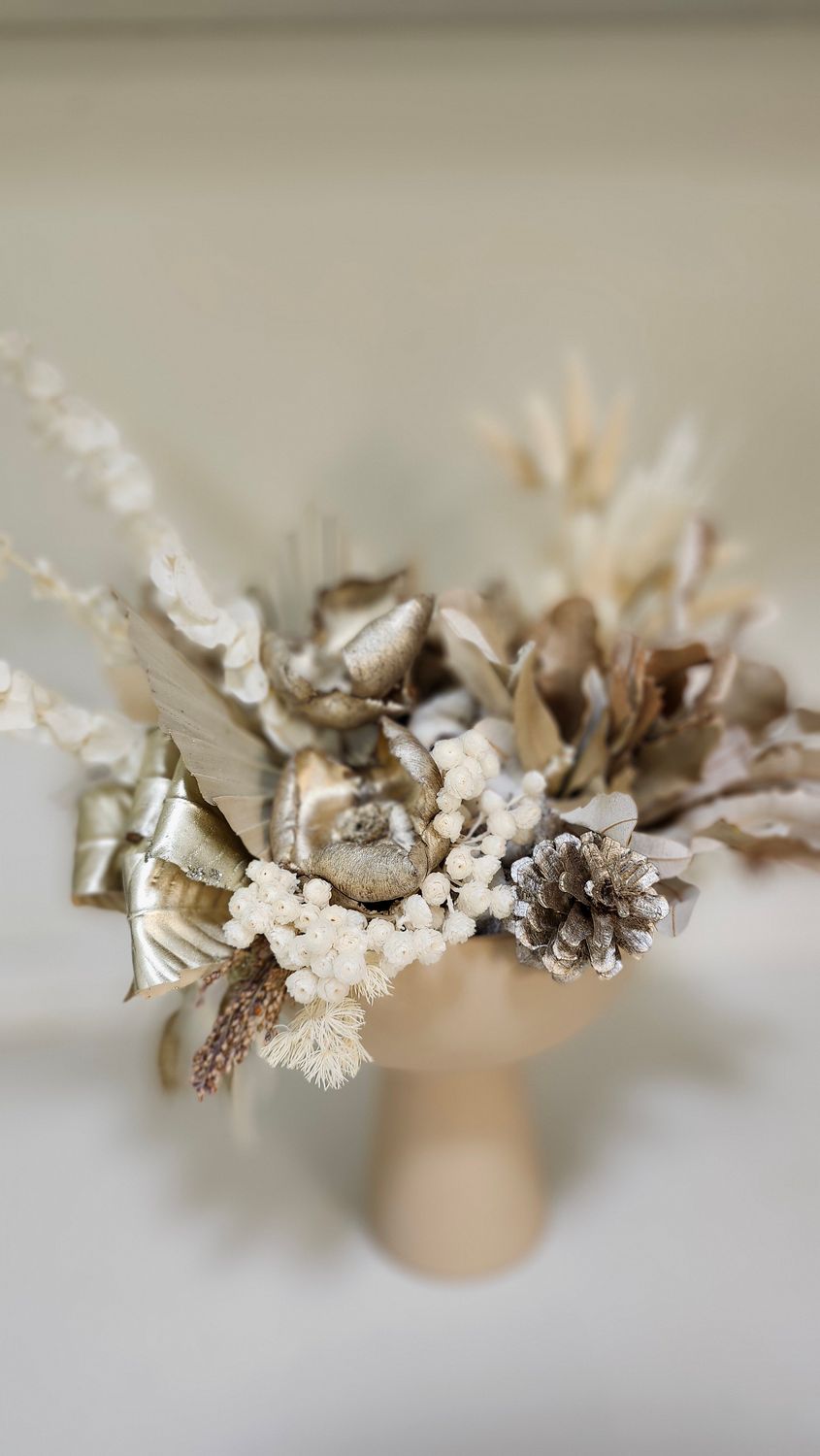 Christmas Dried Arrangement