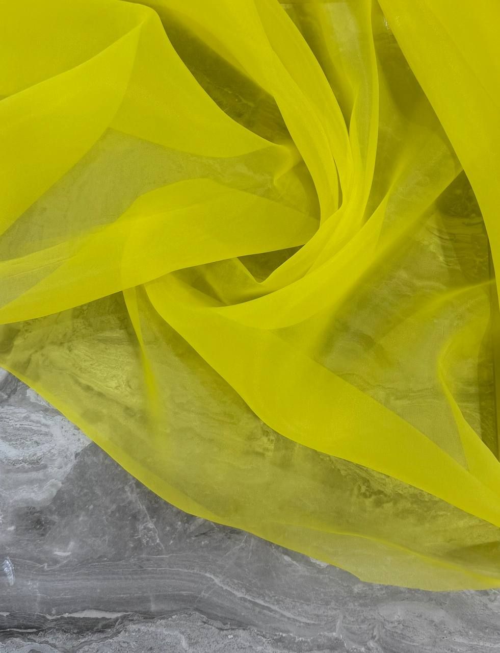 Organza galbenă