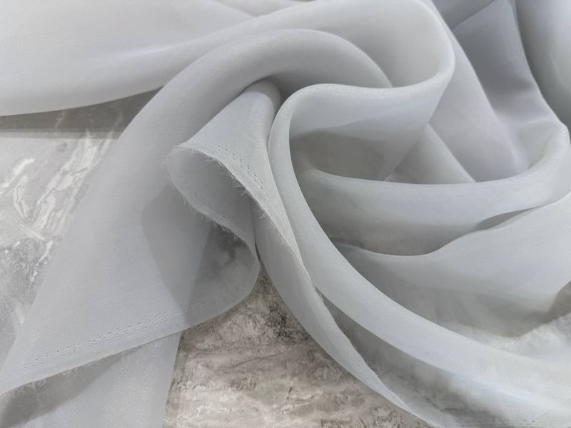 Organza gri