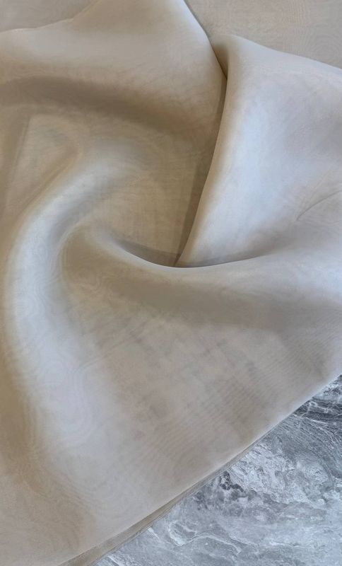 Organza bej rece
