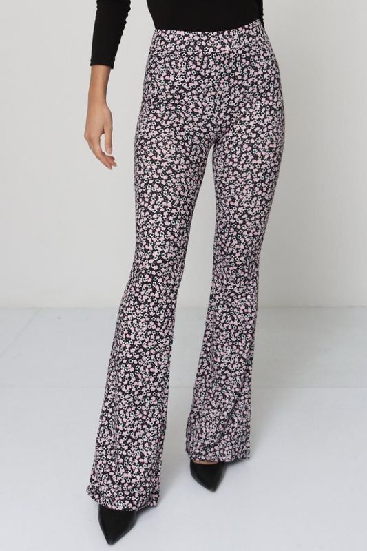 Pantalon avec fentes ornées de perles