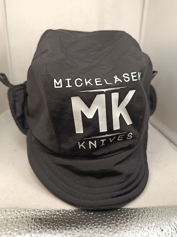 Fulmössa svart