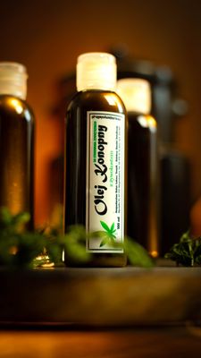 Olejek konopny z żywokostem 100 ml