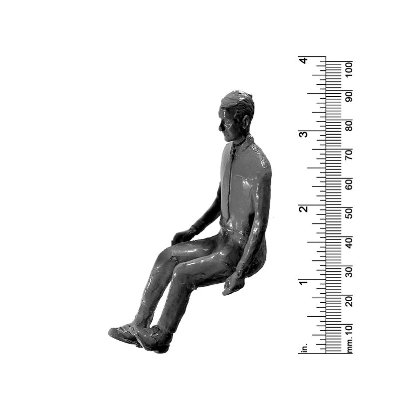 3/4&quot; SCALE MALE, SHIRT &amp; TIE, SEATED