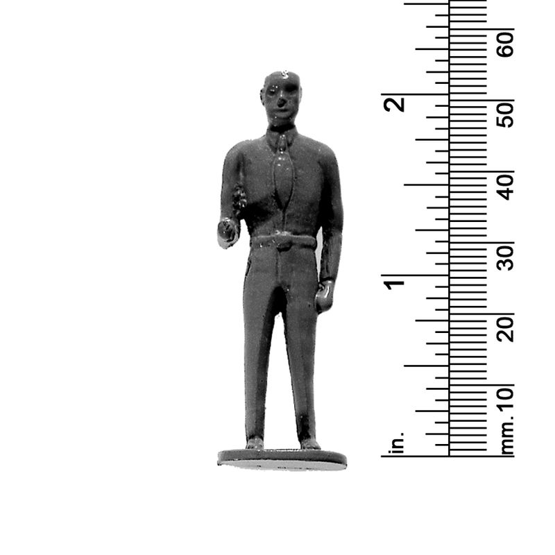 3/8&quot; SCALE MALE, SHIRT &amp; TIE, PEDESTAL