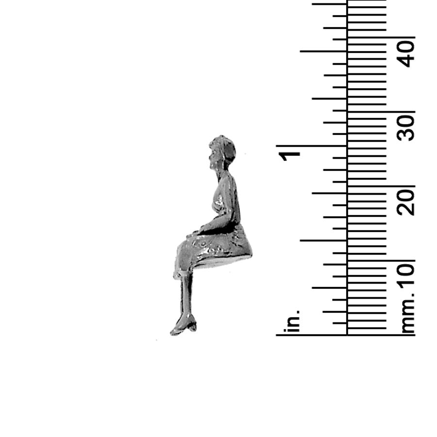 1/4&quot; SCALE SEATED FEMALE, DRESS