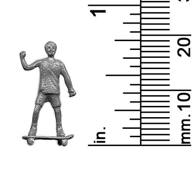 1/8&quot; Scale Boy on Skateboard