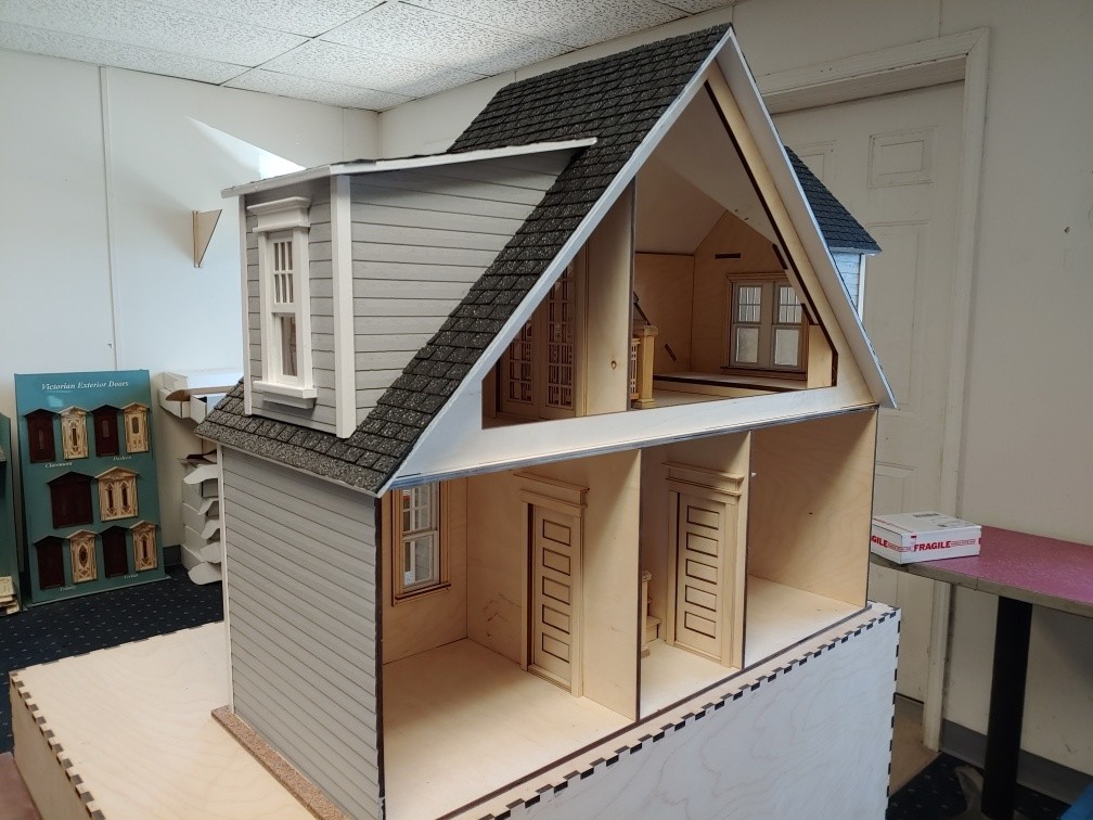 Clarkson Craftsman Cottage Dollhouse 1:12 scale