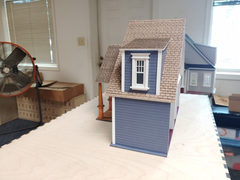 Clarkson Craftsman Cottage Dollhouse 1:24 scale