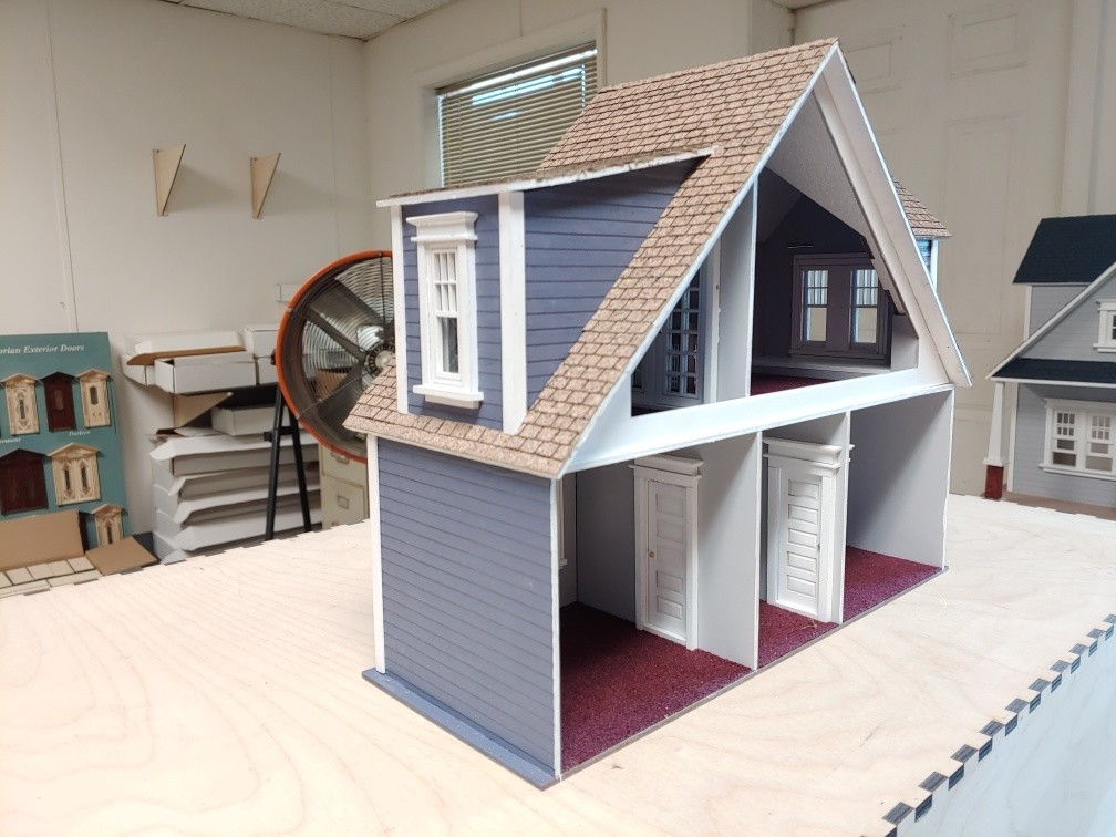 Clarkson Craftsman Cottage Dollhouse 1:24 scale