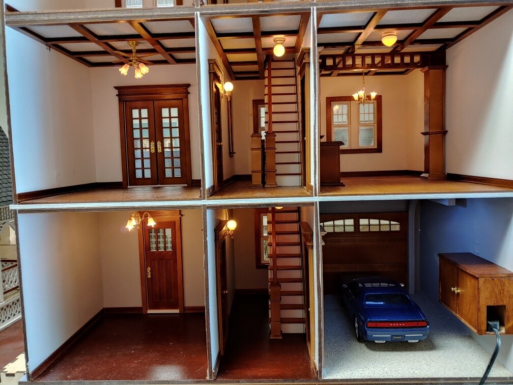 Clarkson Craftsman Mansion 1:12 Dollhouse