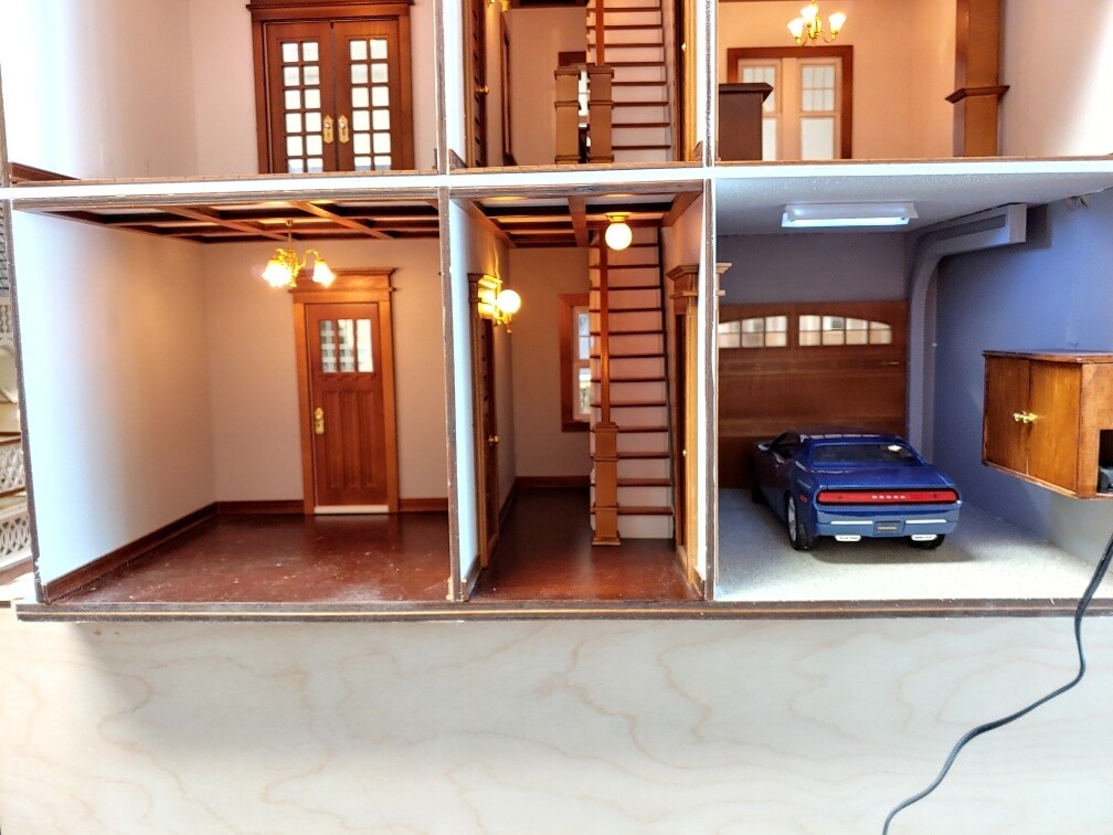 Clarkson Craftsman Mansion 1:12 Dollhouse