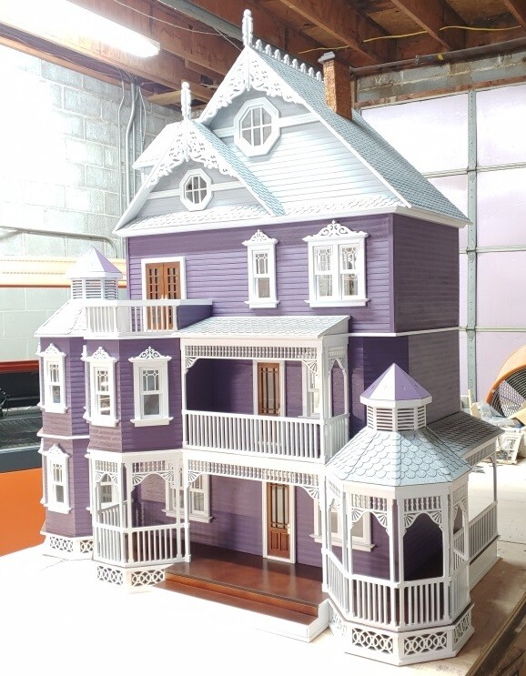 Ashley Gothic Victorian Generation 2 Dollhouse 1:12 scale kit