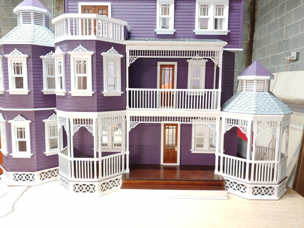 Ashley Gothic Victorian Generation 2 Dollhouse 1:12 scale kit