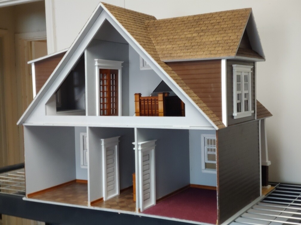 Clarkson Craftsman Cottage Dollhouse 1:12 scale