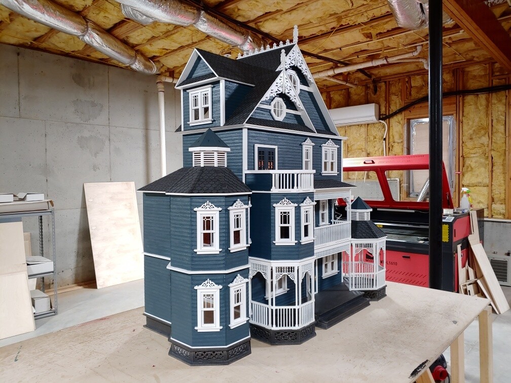 Ashley Gothic Victorian Generation 2 Dollhouse 1:12 scale kit