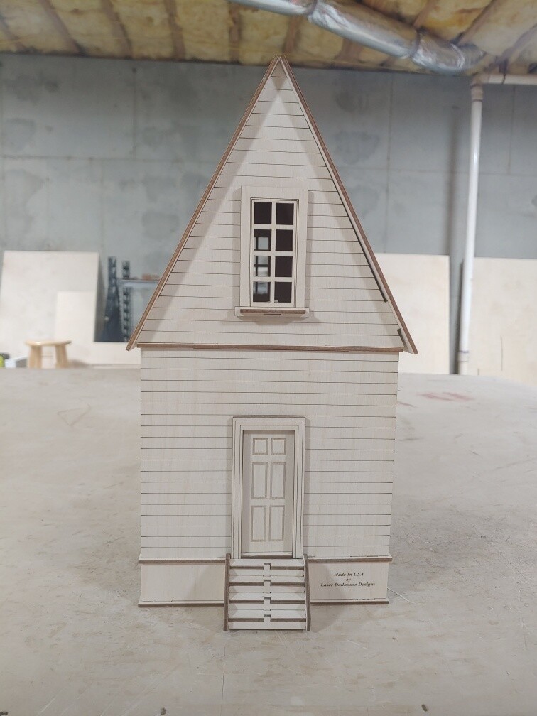 Railroad Victorian Little Ann Cottage 1:24 scale