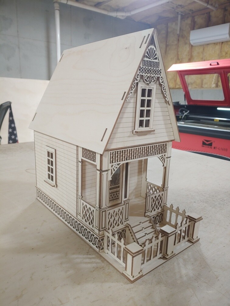Railroad Victorian Little Ann Cottage 1:24 scale
